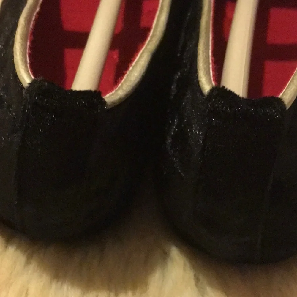 ❤️Genuine kids from OSHKOSH shoes NWT size 10❤️